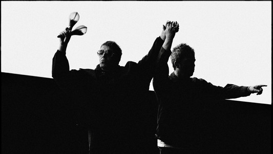Oasis: Don't Look Back in Anger