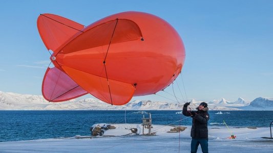 Expedition Arktis - Ein Jahr. Ein Schiff. Im Eis.