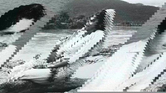 ഓളവും തീരവും