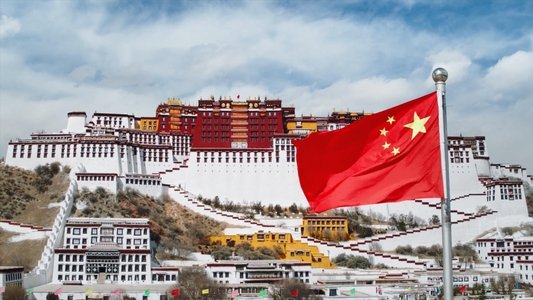 理想照耀中国