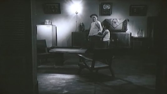 Khi vắng bà