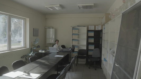 BRCI *Un Biet Român Credea în Individualitate