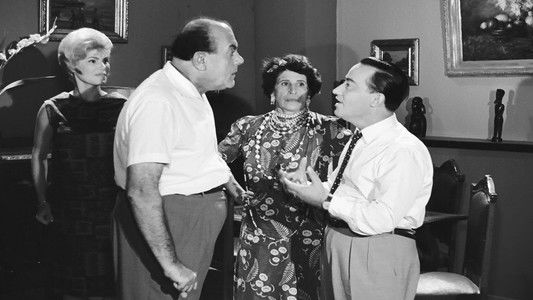 Ο Κλέαρχος η Μαρίνα και ο κοντός