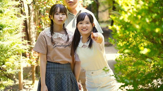 MIAA00465 姪っ子たちとの温泉旅行で一緒に男湯入浴中、ちびっ子W尻挟み撃ちで10発イタズラ射精させられまくったボク 松本いちか 工藤ララ