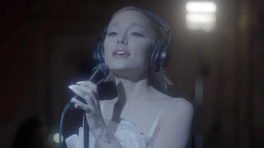 Ariana Grande: eternal sunshine sessions