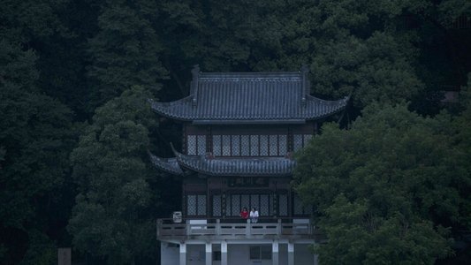 春江水暖