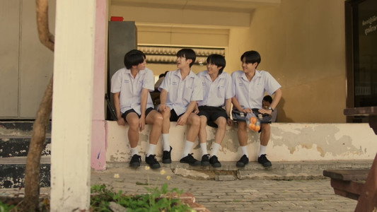 ต้นส้มอยู่บ้านเขา แต่ผลส้มหล่นมาบ้านเราตลอดเลย