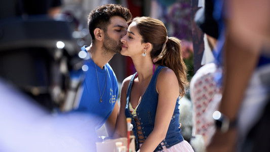 तू मेरी मैं तेरा मैं तेरा तू मेरी