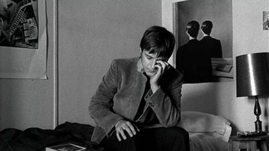 Un homme qui dort