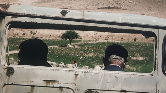 کنار رودخانه