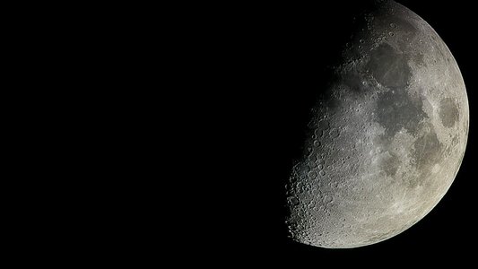 Mensch und Mond