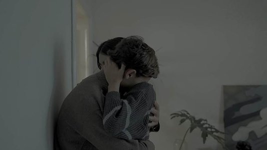 La Complejidad del Amor y la Tristeza