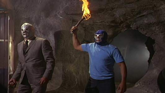 Santo el enmascarado de plata y Blue Demon contra los monstruos