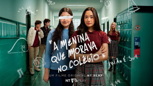 A Menina que Morava no Colégio