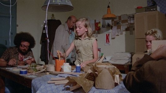 La ragazza dal pigiama giallo