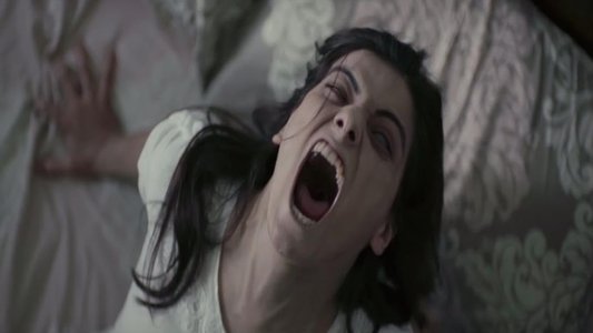 Efsunlu: Kabirden Gelen