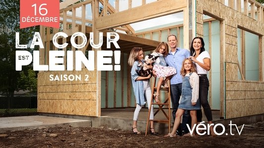 La cour est pleine!