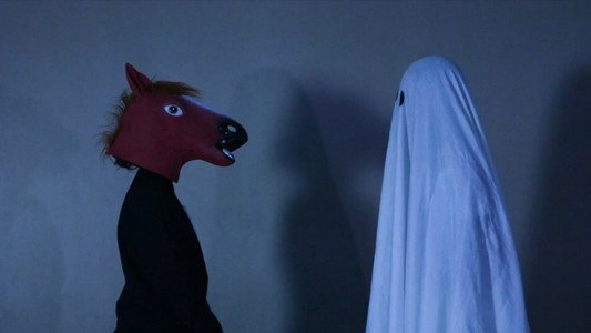 Insânia de uma consciência ou: A fútil história de um fantasma