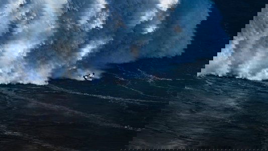 100 Foot Wave