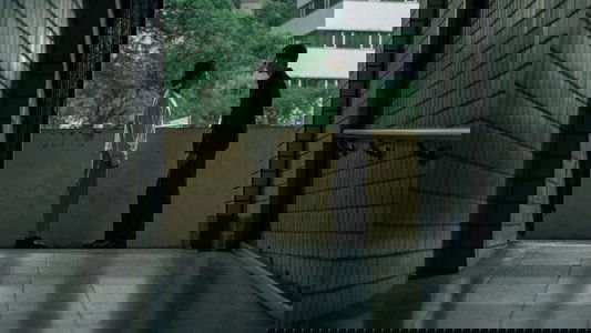 之間