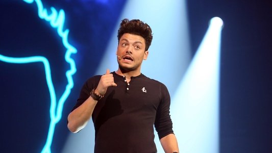 Kev Adams - Voilà Voilà