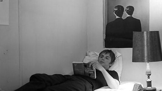 Un homme qui dort