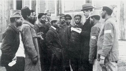 Ils étaient tirailleurs, voix oubliées de la Grande Guerre