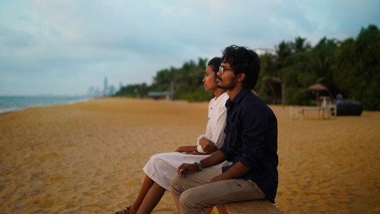ඇය (Her)