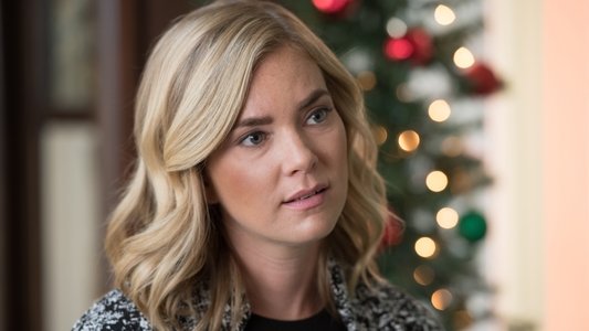 A Christmas in Royal Fashion