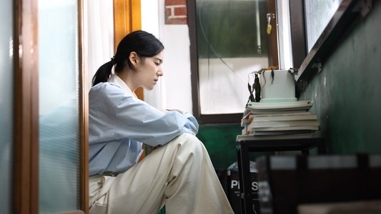 어쩌면 우린 헤어졌는지 모른다