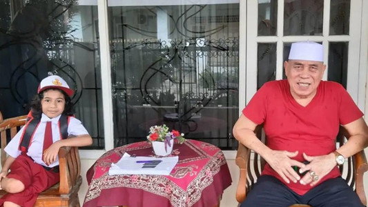 Jangan Panggil Gue Pak Haji