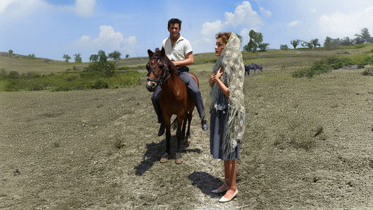 Köyde Bir Kız Sevdim