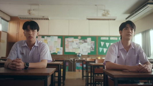 โปรดใช้วิจารณญาณในการรักเธอ