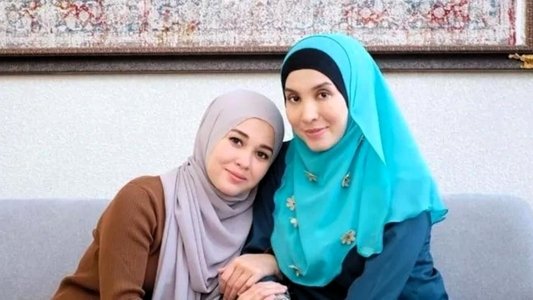 Dia Kembarku
