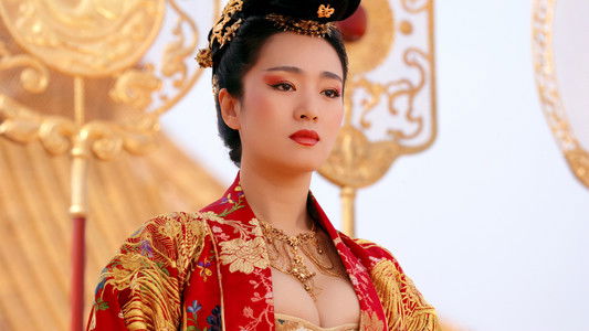 滿城盡帶黃金甲