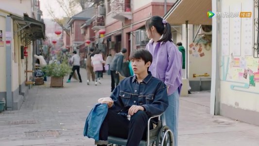 时光与他，恰是正好