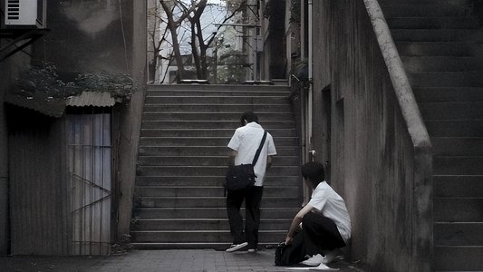 一起等雨停