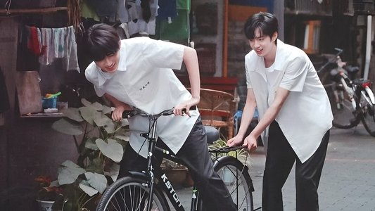 一起等雨停