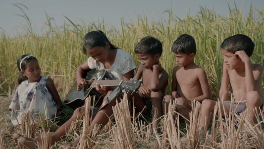ভিলেজ ৰকষ্টাৰ্ছ 2
