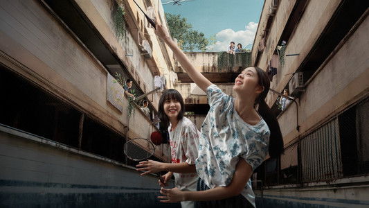 แฟลตเกิร์ล ชั้นห่างระหว่าง เ ร า