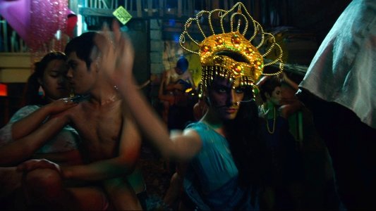Pusong Wazak: Isa Na Namang Kwento ng Pag-ibig sa Pagitan ng Puta at Kriminal