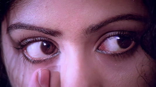 வறுமையின் நிறம் சிவப்பு