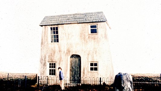Paperhouse