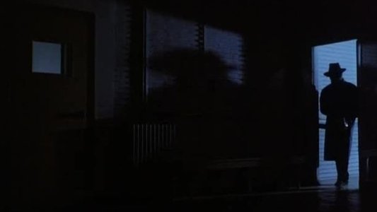 Mil gritos tiene la noche
