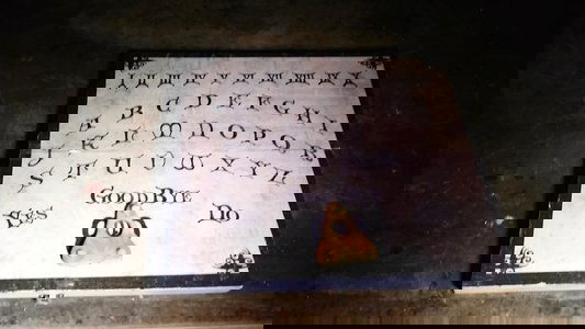 Ouija: Blood Ritual