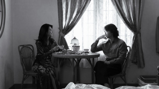 星と月は天の穴