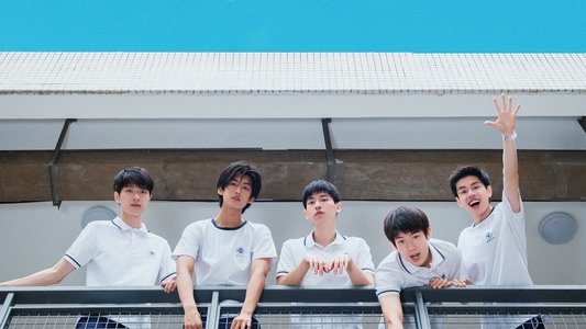 五个扑水的少年