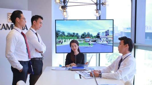 Có Căn Nhà Nằm Nghe Nắng Mưa