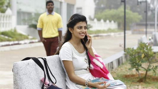 என் ஆளோட செருப்பக் காணோம்