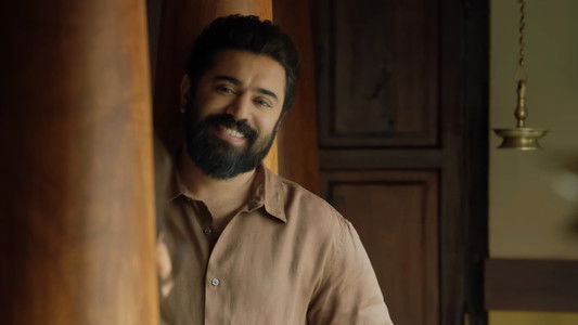 സർവം മായ